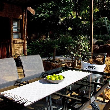 Cosy Connect Guesthouse Krugersdorp Exterior photo