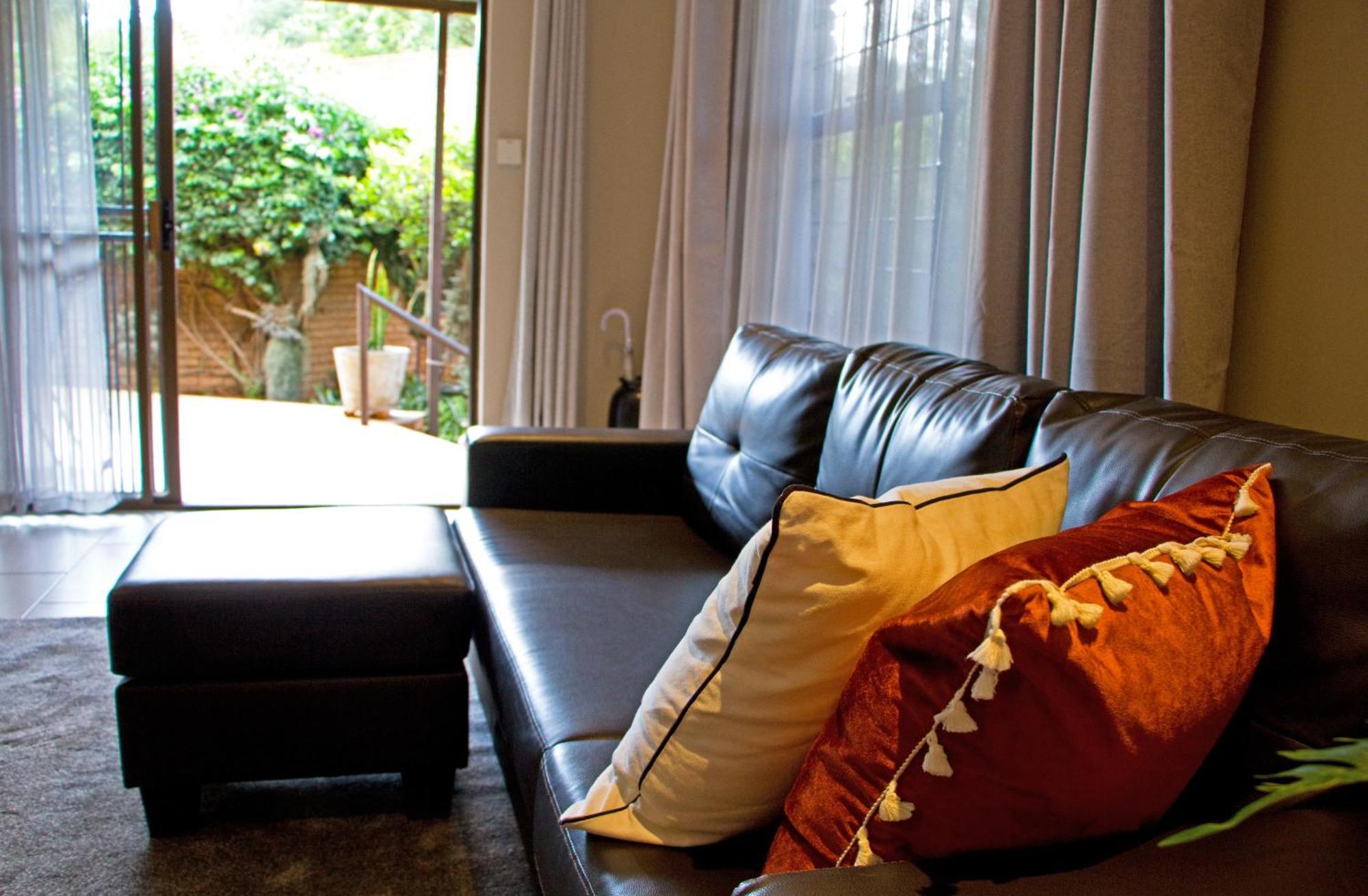 Cosy Connect Guesthouse Krugersdorp Exterior photo