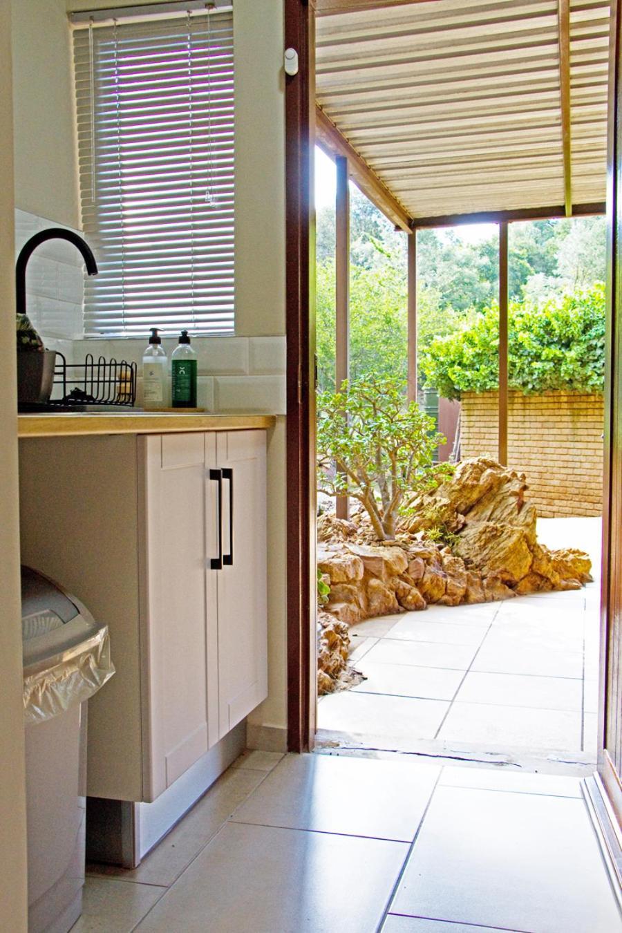Cosy Connect Guesthouse Krugersdorp Exterior photo